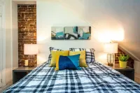 Wonderful Loft in Historic DT