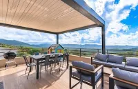 150m2 4 bedroom family home located in San gavino 10min from figari Hotels in Figari