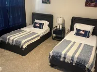 Perfect Luxury Home 4 Bedrooms, Perfect for Family and Friends Perfect Lake View Hotels in Leesburg