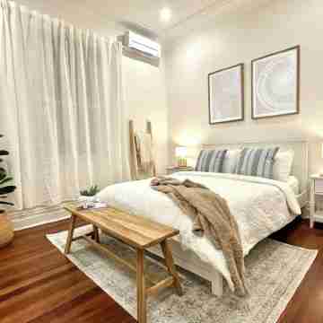 Coastal Bondi Beach House (Incredible Location) Rooms