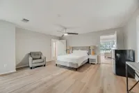 Charming house in welcoming Denton with. EV charger