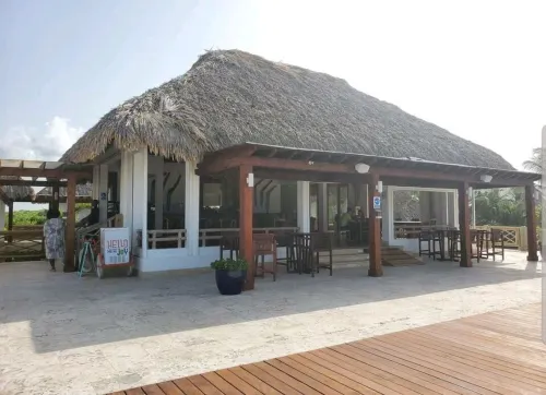 Cozy Apt with Private Beach within HardRock Cafe complex