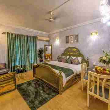 EmeraldRoyale:NewlyLaunchedLuxuryStudio Rooms