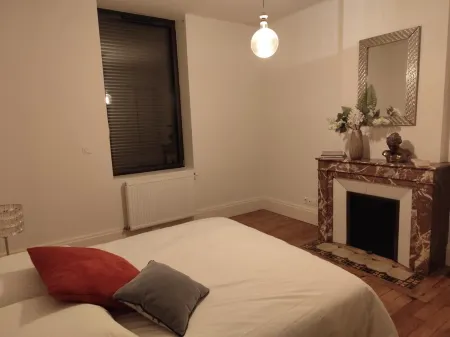 Le Montparnasse Chic apartment with garden Отели рядом с достопримечательностью «International Shoe Museum of Romans»