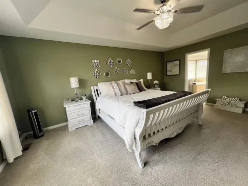 Spacious 4-bedroom house with fitness room one mile from Geist - Fishers Hotels in Fall Creek Township