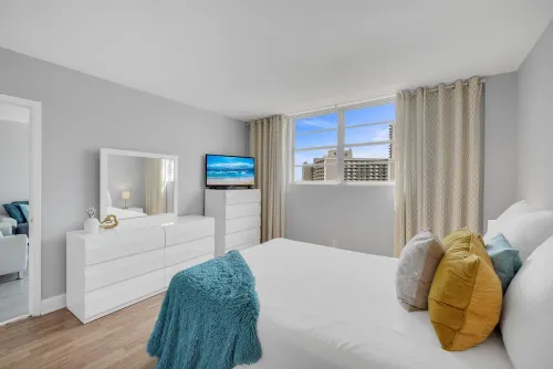 Ocean View, 1BD+1.5BA, Steps To Beach. Heated Pool. Ocean reserve