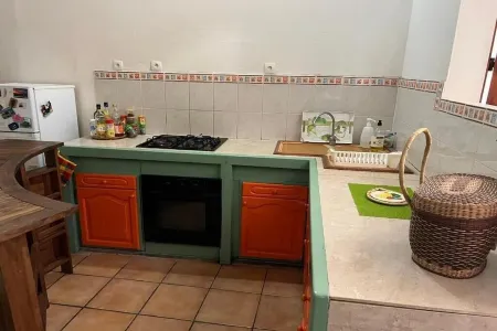 Séjournez au Mango Studio : Une Parenthèse de Pure Détente Отели в г. Капестер-Бель-О