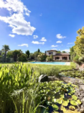 Cosy southern house with landscaped garden