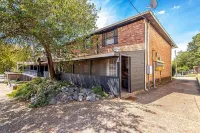 2 Bedrooms in Quiet Midtown Little Rock near St Vincent-Coffee-Guest Safety