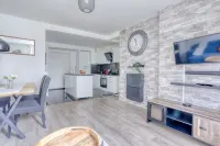 Eden Home A 5 Minutes de la Défense -paris Appartement Élégant et Propre Hotels in Bezons