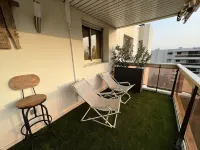 10 min from airport and 15 min from beaches air-conditioned apartment with terrace