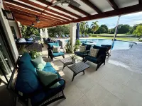 Villa Solara 6 -Luxury 6 Bedroom Villa w Pool, Jacuzzi - Golf & Lake View