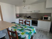 BEAUTIFUL CITY CENTER APARTMENT FOR FAMILY OR GROUP TRAVEL Hotels in Autun