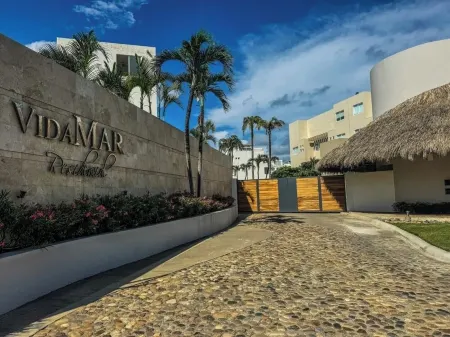 PH in Acapulco - Private Beach Club - Pool - WiFi