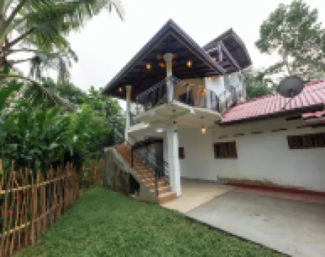 Joe Villa. Hotels in Induruwa