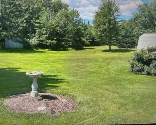 Acadia Retreat- 3 Bedroom, 2 Bath on Two Private Serene Acres Hotels in Lamoine
