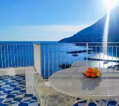 Amalfully Boutique Apartment - a seaview gem