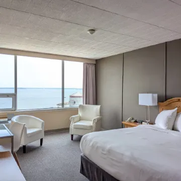 Confederation Place Hotel