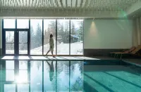 Residence Ambiez - Pools
