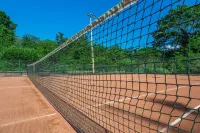 Colombian Dream Getaway with Clay Tennis Court, Swimming Pools, Views and more..
