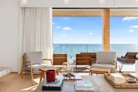 Beautiful, Contemporary Beach House In Malibu