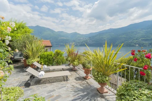 Vista Lario in Carate Urio - parking