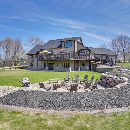 Expansive Retreat on 5 Acres in Shakopee!