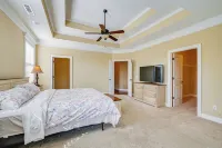 Spacious Kathleen Vacation Rental w/ Fireplace - 3-Star