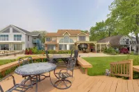 Waterfront Luna Pier Home 14 Mi to Downtown Toledo - 3-Star