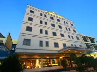 Lovina Inn - Nagoya Batam Hotels near Diamond City Mall