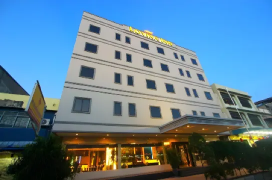 Lovina Inn - Nagoya Batam