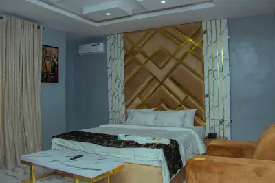 Glossy Luxury Hotel Hotels in 