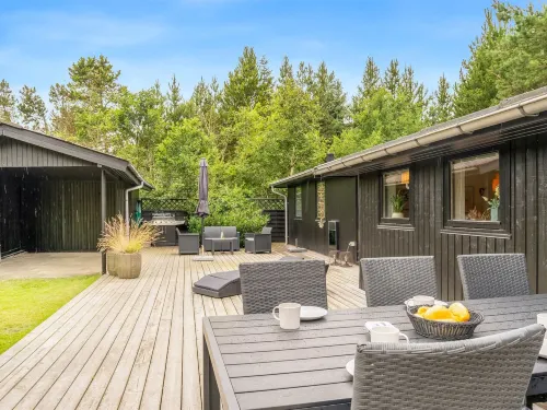 "Aleida" - 400m from the sea