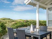 "Anne" - 100m from the Sea