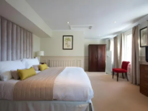 The Talbot Inn Hotels in Woking