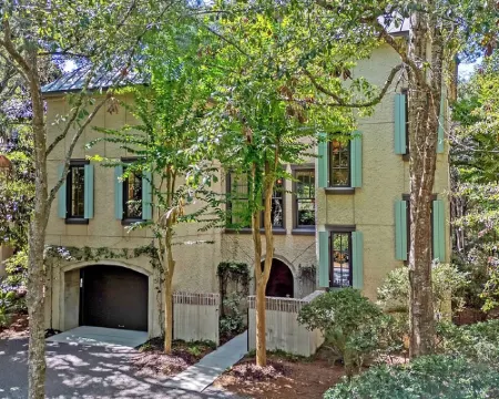 Cypress Cottage Home located in East Beach near everything Kiawah has to offer! Hotels in Kiawah Island