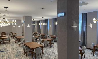 The Central Point Hotel Baku