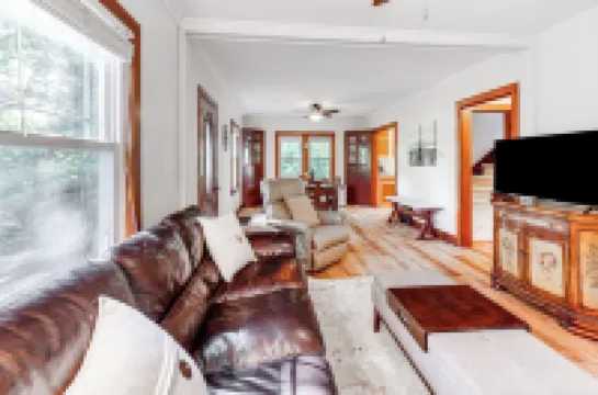 Secluded Crown Point Haven Near Golfing & Parks! Hotels in Crown Point