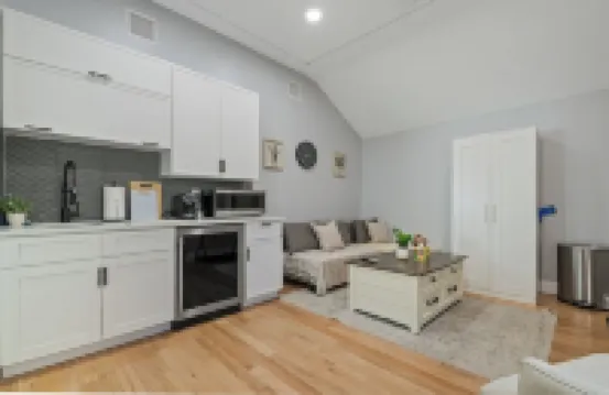 Lunavista Cozy Studio Hotels in Hempstead