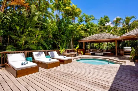 ZenBreak Kyalami 5 bedrooms Отели в г. Маунт Стандфаст