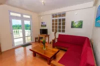 Oceanfront 3-bedroom villa with spectacular view!