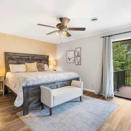 Blue Royale Retreat - Condo for 6