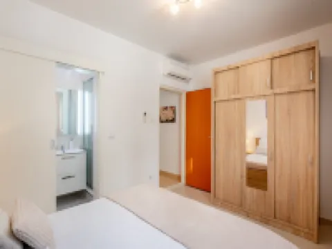 2 room apartment with hot tub