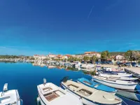 Apartment Marjan - One Bedroom Apartment with shared Terrace Hotels in Krusevo