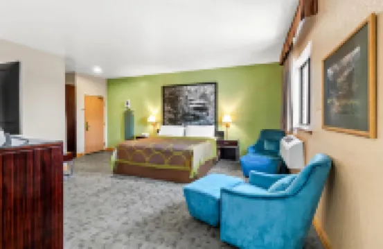 Super 8 by Wyndham Uniontown PA
