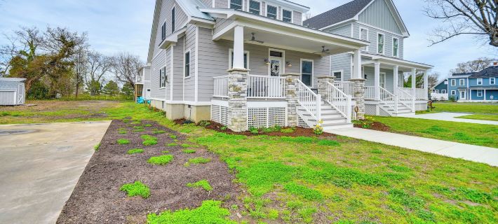 Walk to Beach & Central Park: Home in Cape Charles Hotels in Northampton County