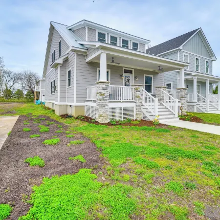 Walk to Beach & Central Park: Home in Cape Charles