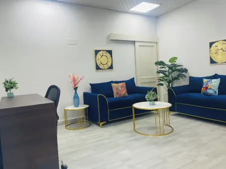 Bluo 1BHK - DLF Galleria | Balcony, Suite