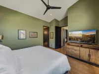 Crested Butte Mountain | Hot Tub, BBQ Area & Views マウント・クレスティド・ビュートのホテル