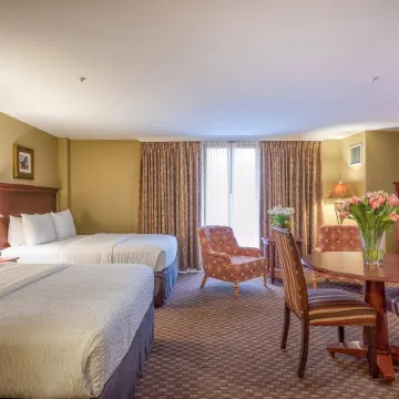 Clarion Collection Hotel Arlington Court Suites Отели рядом с достопримечательностью «Арлингтон-хаус»